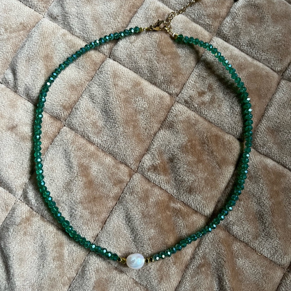 It’s Pearl Time Green necklace with Pearl NIB
14 inch